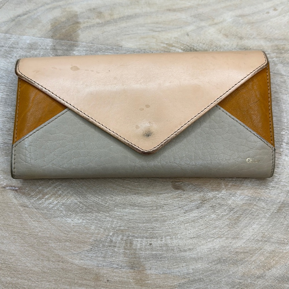 10537 Chloe